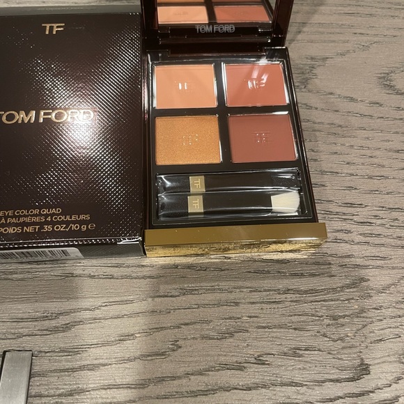 New Tom Ford Eye Color Quad Eyeshadow Palette In #29 Desert Fox - Picture 9 of 11